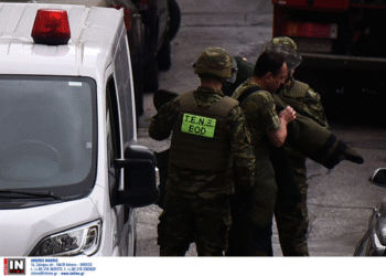 Παλαιό Φάληρο: Στρατιωτικό βλήμα εντοπίστηκε σε υπαίθριο χώρο – Επί τόπου ειδικό κλιμάκιο