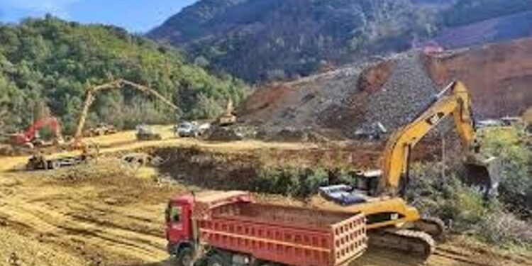 Aπεργία στο έργο της αντλησιοταμίευσης στην Αλευράδα με αφορμή το θάνατο του 50χρονου-κάλεσμα ΕΚ Αγρινίου