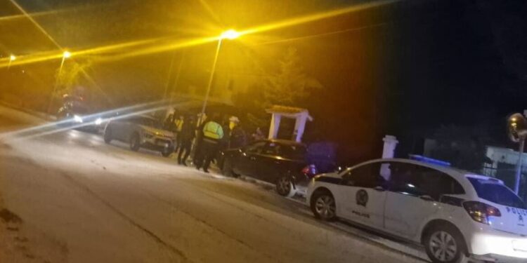 Στην Πάτρα γυναίκα κλειδώθηκε στο αυτοκίνητο για να σωθεί από τον πρώην