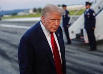 Τραμπ: Απειλεί την Ε.Ε. με πρόσθετους δασμούς 35%