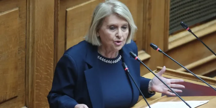 Σοφία Βούλτεψη για φωτιές: Το πρόβλημα είναι ότι δεν έχουμε εθελοντές