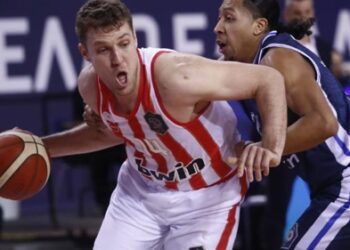 Βεζένκοφ: «Δεν απαντώ σε ανθρώπους που δεν έχουν μπει ποτέ στο γήπεδο»