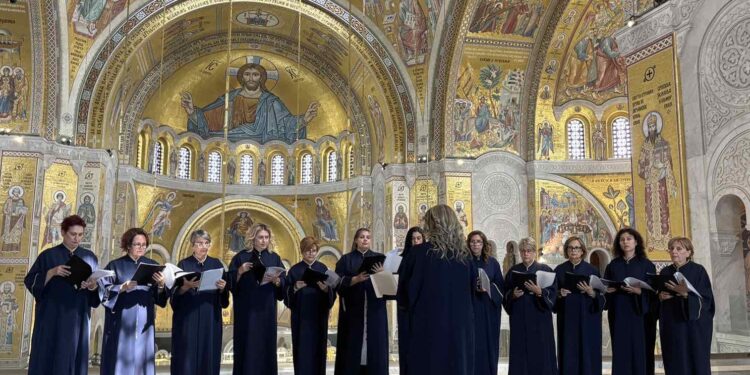 Μεγάλη τιμή για την Αγρινιώτικη Βυζαντινή Χορωδία Αγία Σκέπη στο Πατριαρχείο Σερβίας