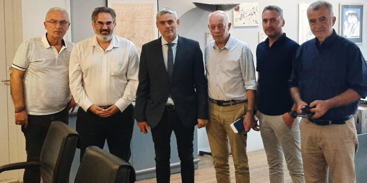 Συνάντηση Τορουνίδη με τον Γ. ΓΧωρικού Σχεδιασμού και Αστικού Περιβάλλοντος παρουσία του Υφυπουργού Εργασίας