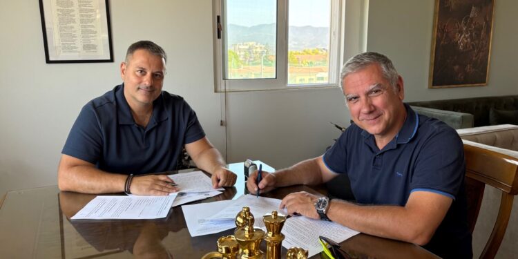 Υπογράφηκε η σύμβαση για την κατασκευή των κερκίδων στο γήπεδο Μεσολογγίου