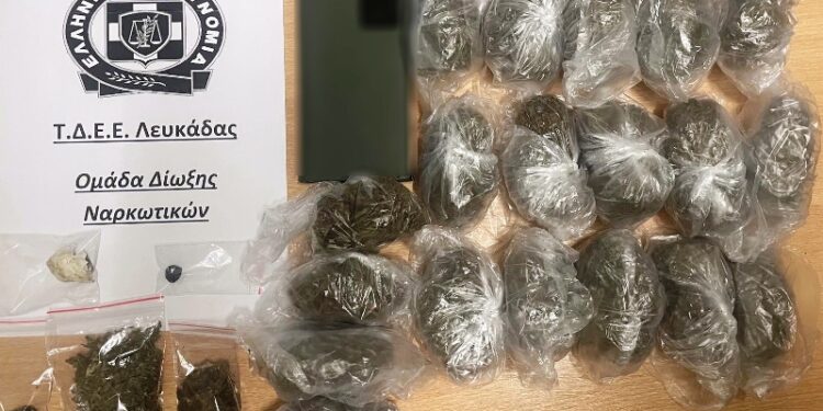 Αστυνομικοί της Λευκάδας συνέλαβαν διακινητή ναρκωτικών στη Βόνιτσα (ΦΩΤΟ)