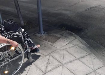 Αγρίνιο: Κολώνα εμποδίζει την πρόσβαση ατόμων με αναπηρία-“Δυστυχώς κύριε Δήμαρχε η πόλη μας είναι αφιλόξενη”