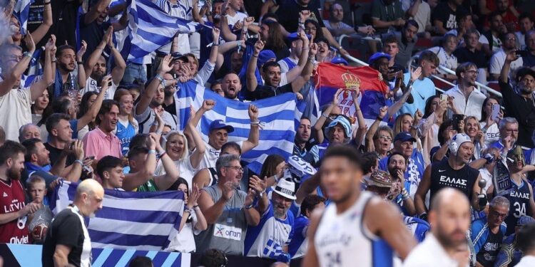 Πάνω από 1500 Έλληνες φίλαθλοι έφυγαν για Λετονία για να στηρίξουν την Εθνική μας