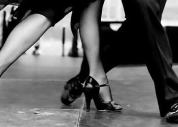 Οι ζεϊμπεκιές των Αιτωλοακαρνάνων πασόκων στη Θεσσαλονίκη