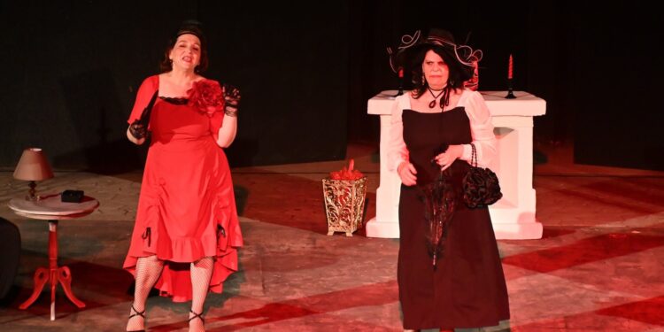 Θεατρική Ομάδα Πρόζακ: «Ψύλλοι στ’ αυτιά, φωνές στα κρυφά» στο Παπαστράτειο Μέγαρο στις 24/09