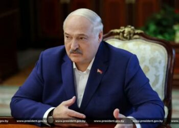 Λευκορωσία: Απελευθερώθηκαν 52 κρατούμενοι μετά από συνεννόηση Τραμπ – Λουκασένκο