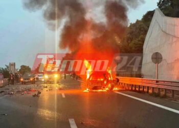 Αχαΐα: Σφοδρή σύγκρουση οχημάτων στην Παναγοπούλα – Οδηγός απανθρακώθηκε, δύο τραυματίες (ΦΩΤΟ – ΒΙΝΤΕΟ)