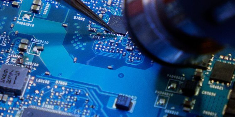 ΗΠΑ:  επιβολή δασμών σε ξένες ηλεκτρονικές συσκευές βάσει των τσιπ που περιέχουν