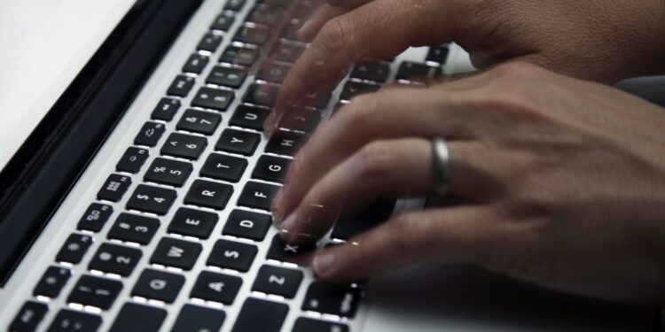 Τη Δευτέρα αρχίζει το Ψηφιακό Φροντιστήριο