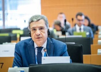 Κομισιόν: 12 αεροσκάφη και 5 ελικόπτερα θα συνδράμουν στην αντιμετώπιση των πυρκαγιών στην Ευρώπη