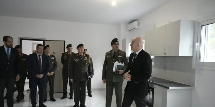 Αξιοποίηση 3 στρατοπέδων για την κατασκευή 2000 διαμερισμάτων