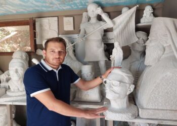 Ανδριάντας του Χρήστου Καψάλη θα τοποθετηθεί  στο Μεσολόγγι με προσωπικά έξοδα του Περιφερειάρχη!-Ευχαριστίες Τύμπα σε Φαρμάκη & Τορουνίδη