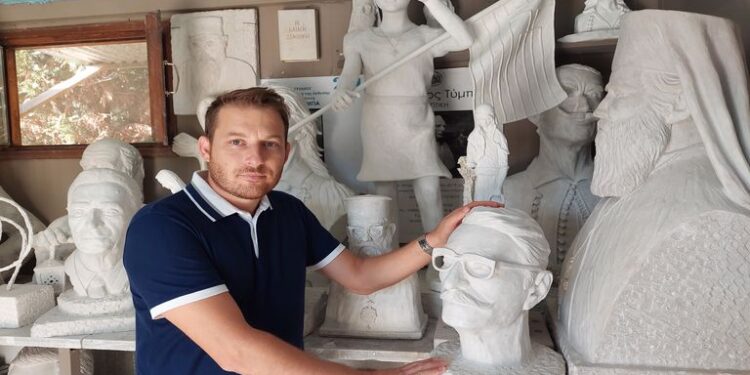 Ανδριάντας του Χρήστου Καψάλη θα τοποθετηθεί στο Μεσολόγγι με προσωπικά έξοδα του Περιφερειάρχη!-Ευχαριστίες Τύμπα σε Φαρμάκη & Τορουνίδη