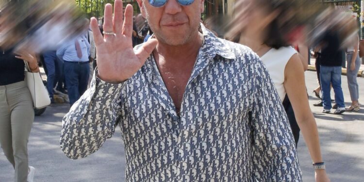 Μαζωνάκης: Κατέθεσε μήνυση στα μέλη της οικογένειάς του