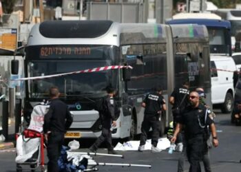 Ιερουσαλήμ: Δράστες άνοιξαν πυρ σε λεωφορείο – Τουλάχιστον 10 τραυματίες