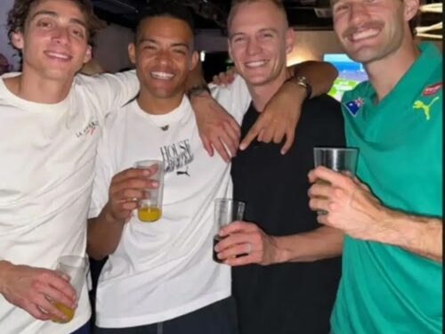 Ο Καραλής γιόρτασε το ασημένιο μετάλλιο με συναθλητές