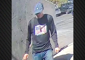 Ο 22χρονος Τάιλερ Ρόμπινσον είναι ο ύποπτος για  τη δολοφονία του Τσάρλι Κερκ – Ομολόγησε το έγκλημα στον πατέρα του