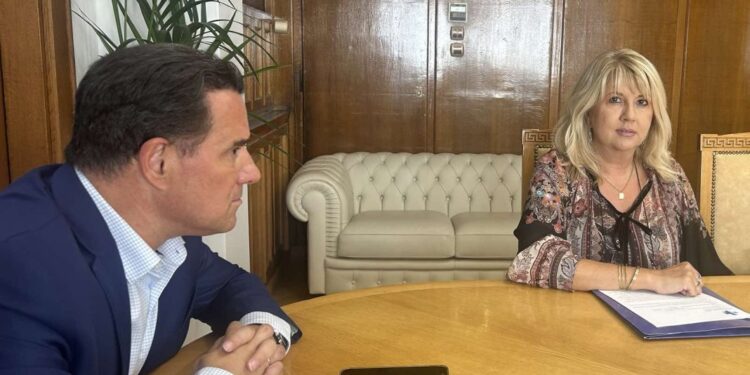 Συνάντηση της Αντιπεριφερειάρχη Δημόσιας Υγείας, Άννας Μαστοράκου με τον Υπουργό Υγείας, Άδωνι Γεωργιάδη