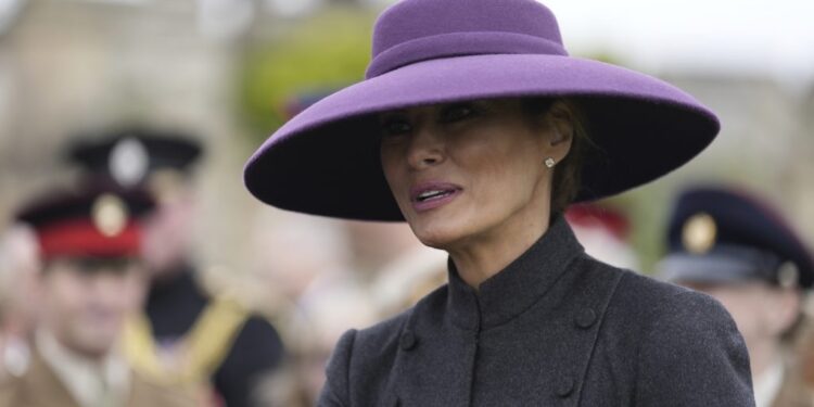 Η Μελάνια και τα καπέλα της.Μόδα ή διπλωματία