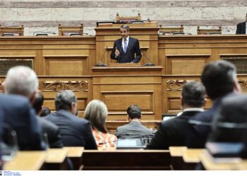 Ο Γιώργος Βλάχος διέκοψε την ψηφοφορία και ζήτησε να στηθεί κάλπη. Ένταση στην ΚΟ της ΝΔ