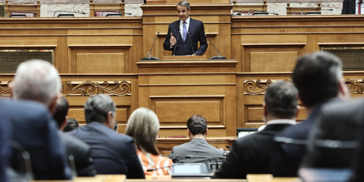 Ο Γιώργος Βλάχος διέκοψε την ψηφοφορία και ζήτησε να στηθεί κάλπη. Ένταση στην ΚΟ της ΝΔ