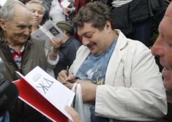 Ρωσία: Ο συγγραφέας Ντμίτρι Μπίκοφ στο μητρώο «τρομοκρατών και εξτρεμιστών»
