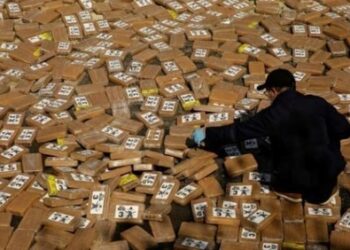 Γαλλία: Κατάσχεση σχεδόν 10 τόνων κοκαΐνης στα ανοιχτά της Δυτικής Αφρικής