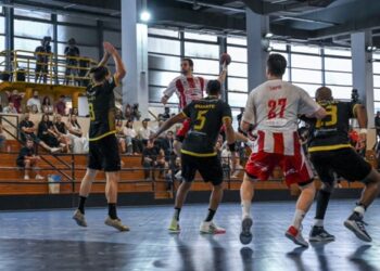 Ολυμπιακός και ΑΕΚ μονομαχούν για το πρώτο τρόπαιο της χρονιάς