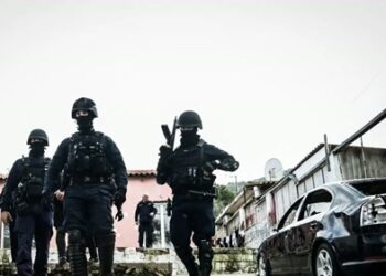 Σχέδιο Χρυσοχοΐδη: Ρομά αστυνομικοί στους καταυλισμούς