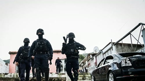 Σχέδιο Χρυσοχοΐδη: Ρομά αστυνομικοί στους καταυλισμούς