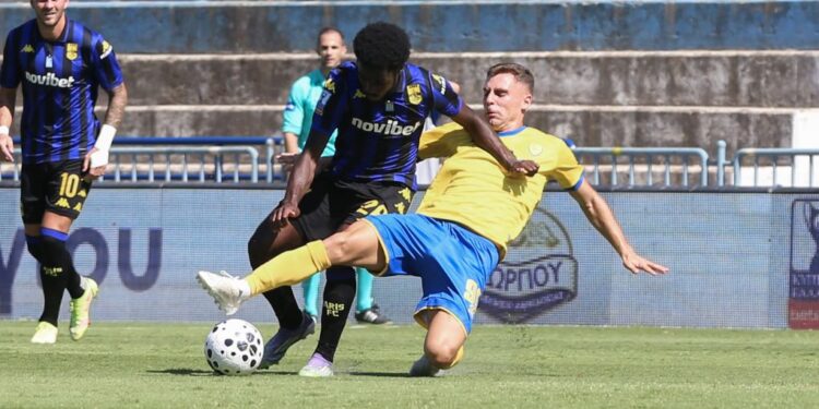 Ο Άρης πέρασε 1-0 από το Αγρίνιο