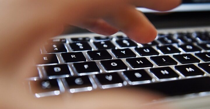 Λάρισα: Σύλληψη 13χρονου για παιδική πορνογραφία μέσω τεχνητής νοημοσύνης