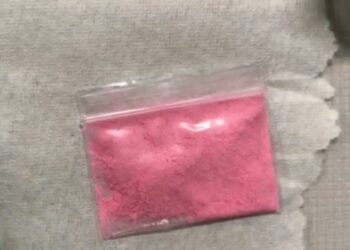 Ρόδος: Ελεύθερη με περιοριστικούς όρους η 28χρονη influencer με τη «ροζ κοκαΐνη»