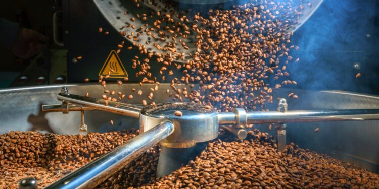 Όλο και πιο ακριβός ο καφές. Ανησυχία για τις καλλιέργειες στη Βραζιλία