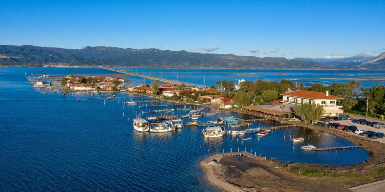 Ιστιοφόρο με Νορβηγούς προσάραξε στην Τουρλίδα