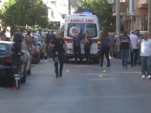 Σμύρνη: 16χρονος άνοιξε πυρ σε αστυνομικό τμήμα – Δύο νεκροί