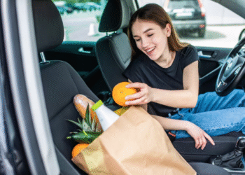 Νέος ΚΟΚ:Βαρύ πρόστιμο για τις σακούλες με ψώνια που μεταφέρονται στην καμπίνα του αυτοκινήτου