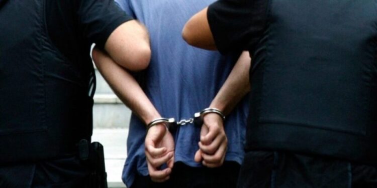 Μυτιλήνη:Σύλληψη 30χρονου για βία σε βάρος αστυνομικών. Μήνυση για αστυνομική βία κατέθεσε ο ίδιος