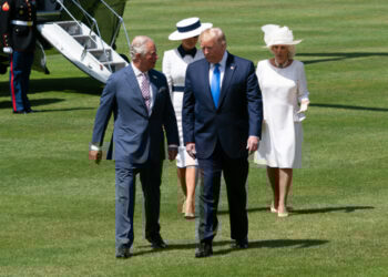 Τραμπ στο Λονδίνο: Το Παλάτι ετοιμάζει μεγαλοπρεπή υποδοχή με επίδειξη από τα «Κόκκινα Βέλη»