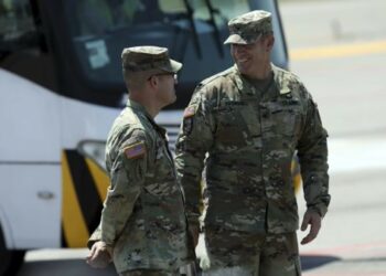 Κρίση Βενεζουέλας – ΗΠΑ: 25.000 στρατιώτες στα σύνορα της χώρας