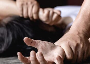 Αγρίνιο: αποπειράθηκε να βιάσει την εν διαστάσει σύζυγό του-Οι αρχές κινητοποιήθηκαν και τον συνέλαβαν