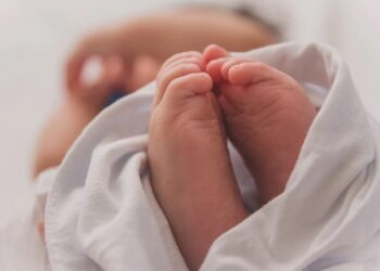 Πάτρα: Νέα υπόθεση θανάτου βρέφους 2,5 μηνών. Εμφανή σημάδια κακοποίησης. Ο ιατροδικαστής αναφέρθηκε σε παθολογικά αίτια