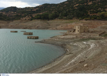 Λίμνη Μόρνου: Ξαναβγήκε στην επιφάνεια το βυθισμένο Κάλλιο