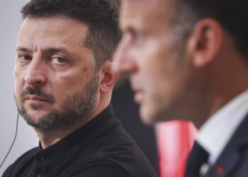 Συνομιλία Ζελένσκι – Μακρόν μετά τη μεγαλύτερη ρωσική αεροπορική επιδρομή