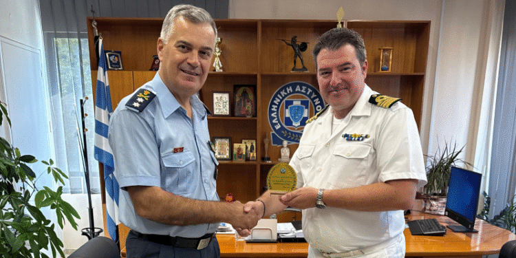 Εθιμοτυπική επίσκεψη του Διοικητή του Ναυτικού Σταθμού Ιονίου στη Γενική Περιφερειακή Αστυνομική Διεύθυνση Δυτικής Ελλάδας